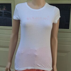 Element White Vintage T 3/10$